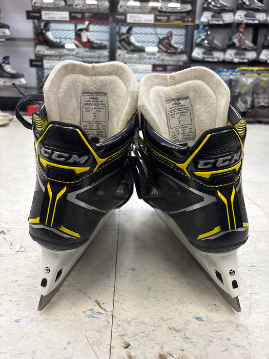 Used CCM Super Tacks 9380 Size 7.0EE Skates