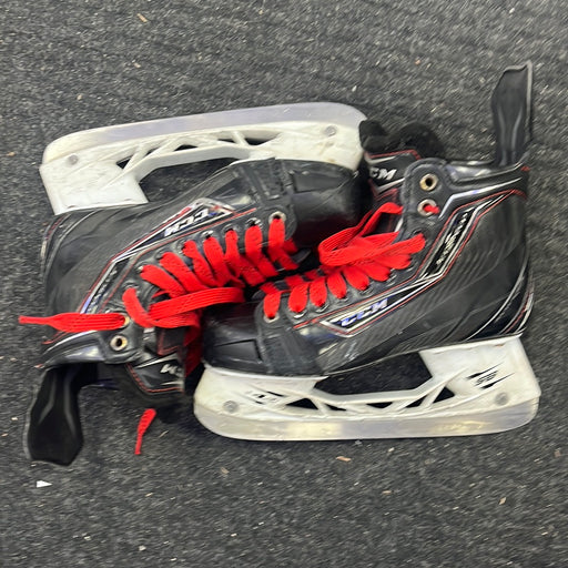 Used CCM JetSpeed Size 5.5 Player Skates
