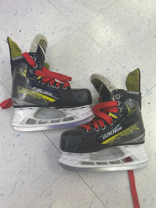 Used Bauer Vapor X4 Youth Player Skates