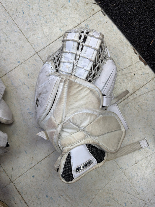 Used Bauer Supreme S29 Intermediate Catcher and Blocker Set
