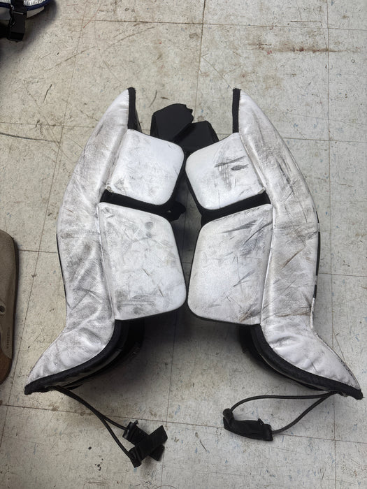Used Bauer Prodigy GSX Goalie Leg Pads Size Youth Medium 22+1