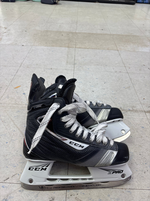 Used CCM Vibe 7.5E Skates