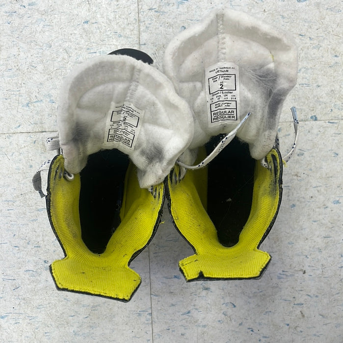 Used CCM Tacks AS 560 Size 2 Player Skates