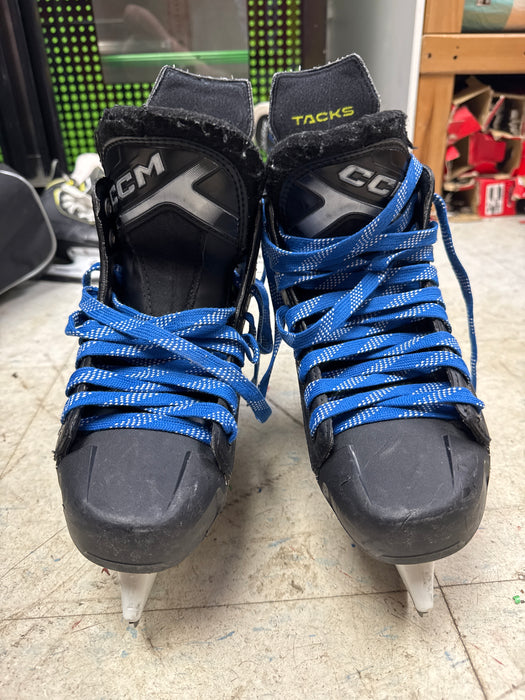 Used CCM Tacks XF70 Skates Size 4.5