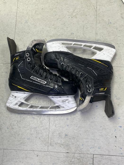 Used Bauer Supreme M1 Size 2.5 Skates