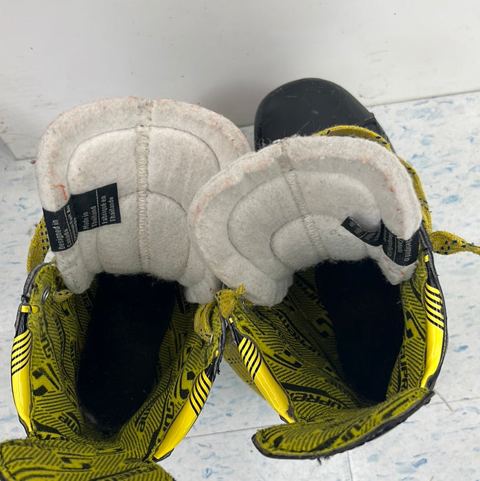 Used Bauer Supreme M4 Youth Size 12.5 Player Skates