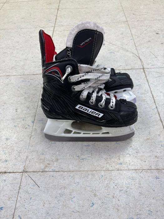 Used Bauer Vapor X300 Youth 10.0 D Skates