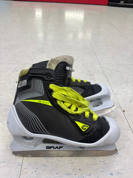 Used Graf Supra G5035 Size 3.5R Goal Skates