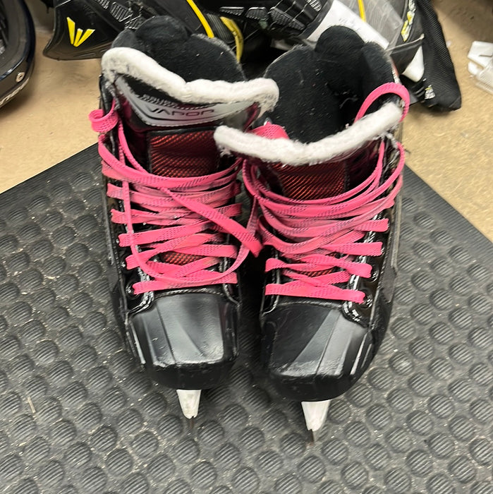 Used Bauer Vapor X700 Size 2D Goal Skates