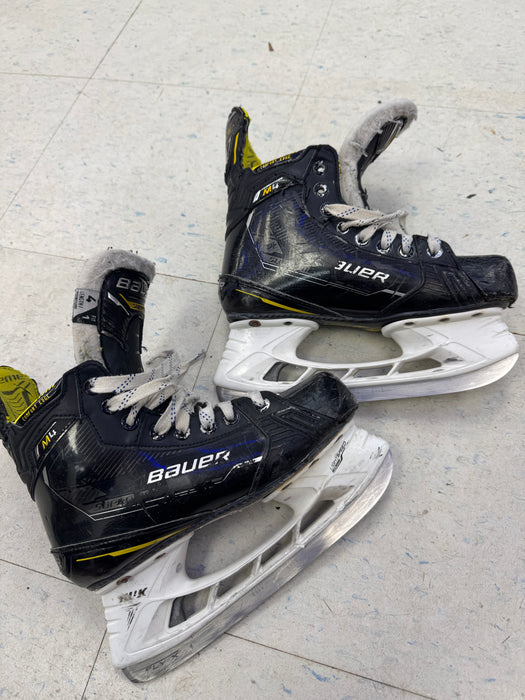 Used Bauer Supreme M4 Skates 4.0D