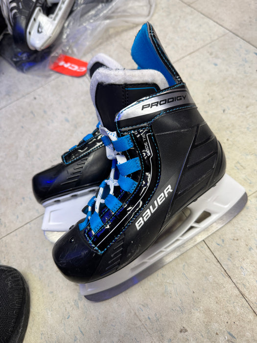 Used Bauer Prodigy Skates Size 2D