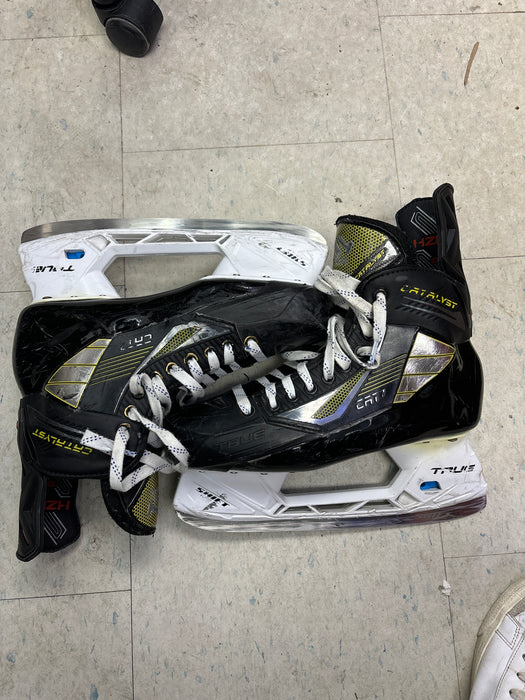 Used True Catalyst 7 Size 9.0R Skates