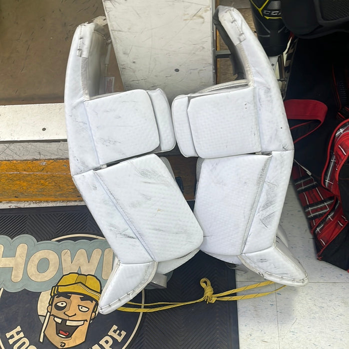 Used Vaughn Ventus SLR2 24+2 Goal Pads