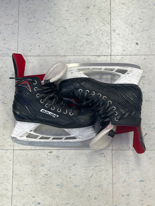 Used Bauer Vapor X250 Size 4 Skates