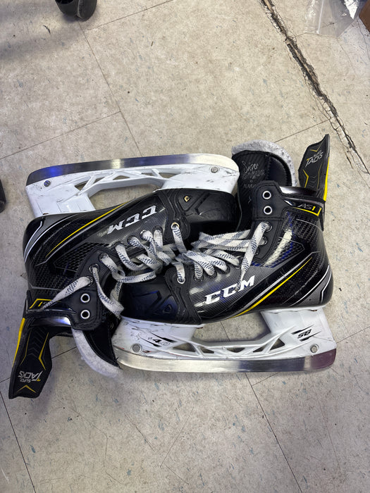 Used CCM Super Tacks AS1 Size 8.0 Skates