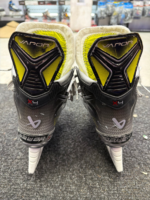 Used Bauer Vapor X4 Size 2.5D Skates