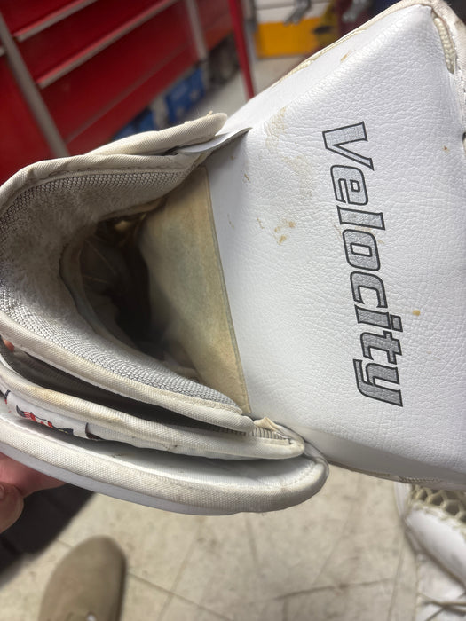 Used Vaughn Velocity Goalie Catcher And Blocker Full Right Size Senior