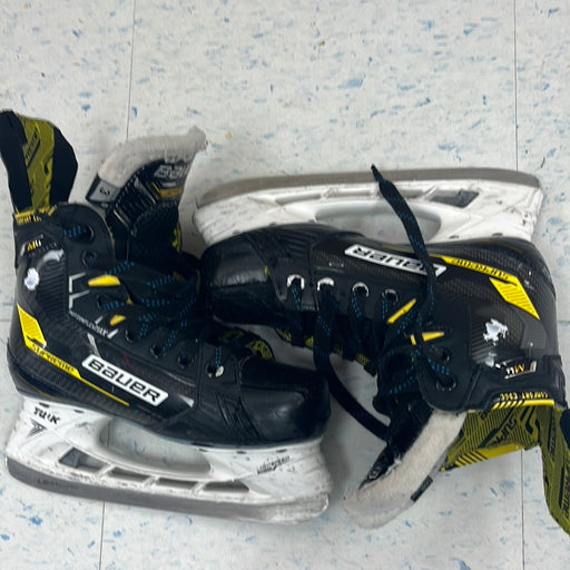 Used Bauer Supreme M4 Size 3 Player Skates