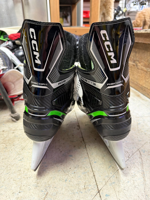 Used CCM Ribcor XT3 Size 8.0R Skates