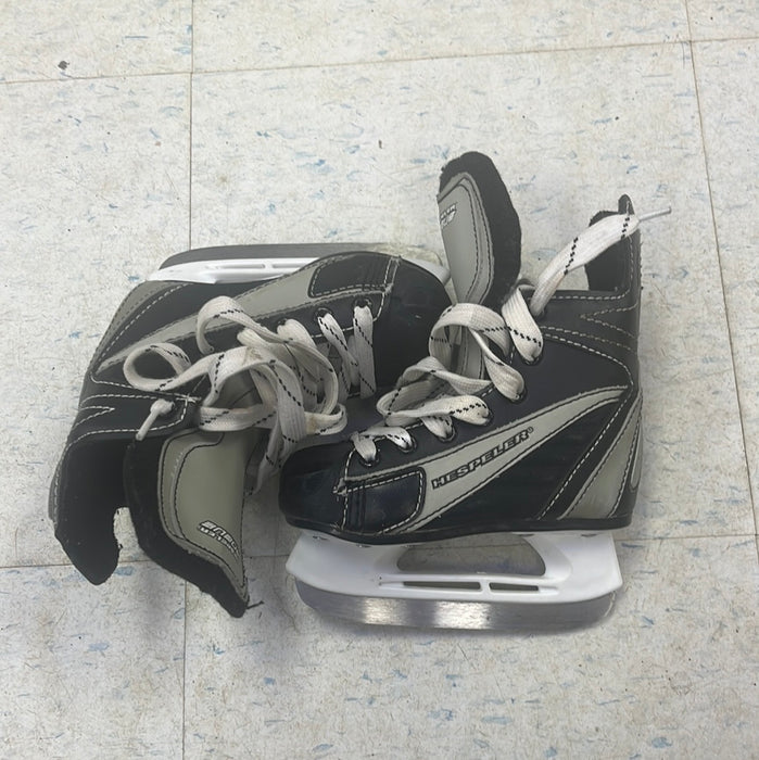 Used Hespeler Rogue Size 9 Youth Player Skates