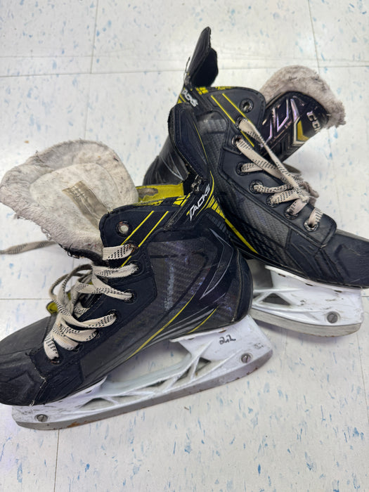 Used CCM 4092 Tacks Skates 3.5