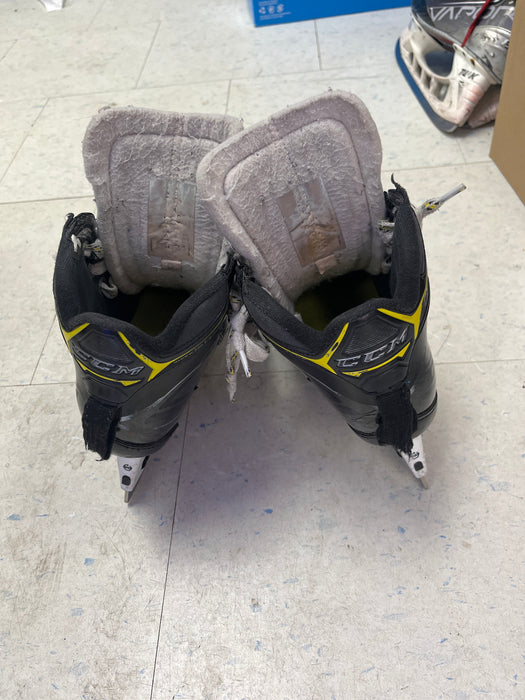 Used CCM SuperTacks 9370 Size 13.5 Youth Goal Skates