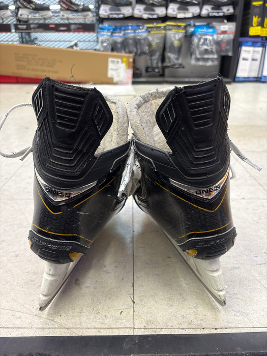 Used Bauer Supreme One.8 Size 4.0 Skates