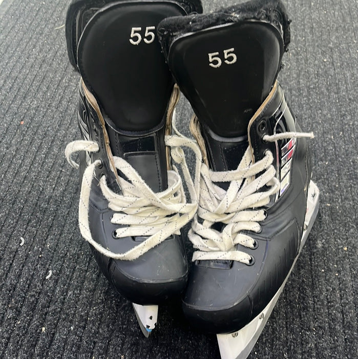 Used True VH Custom Size 8 Player Skates