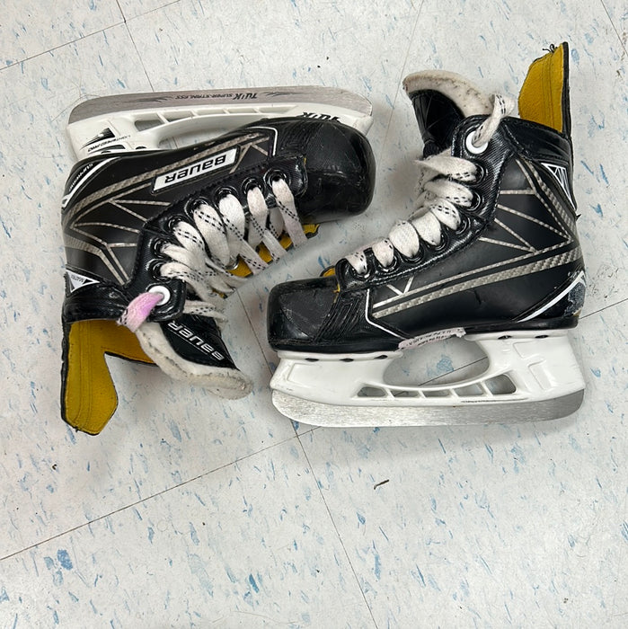 Used Bauer Supreme Matrix Y10.5 D Player Skate