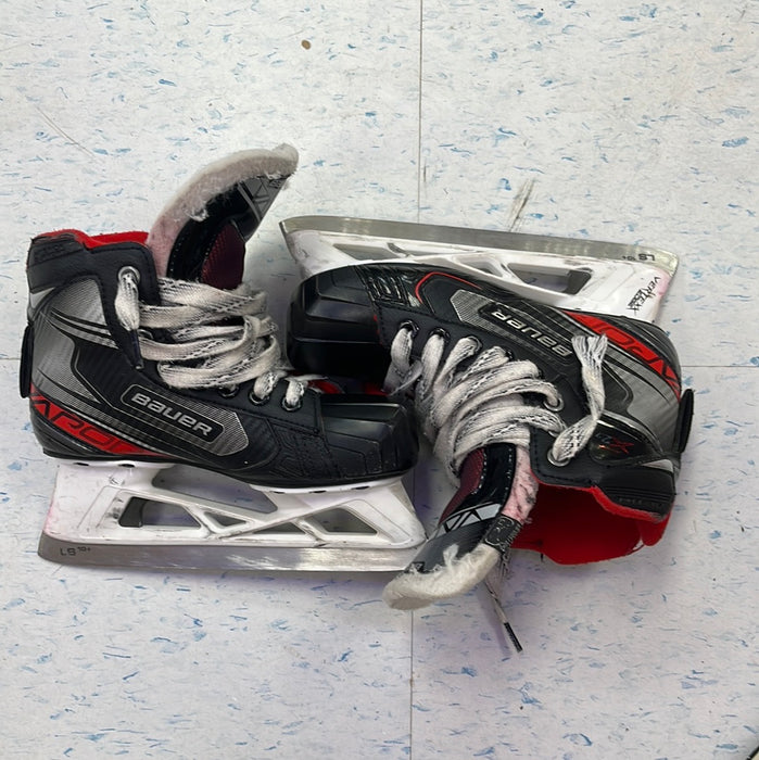 Used Bauer Vapor X2.7 Size 2.5 Goal Skates