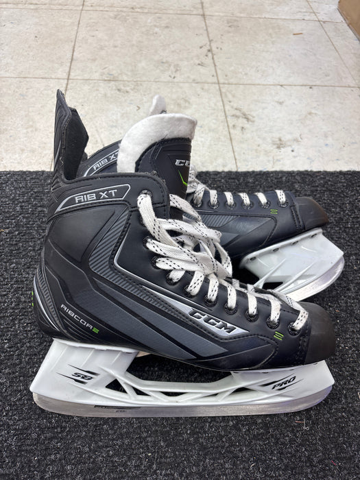 Used CCM Ribcor XT Size 9.0D Skates