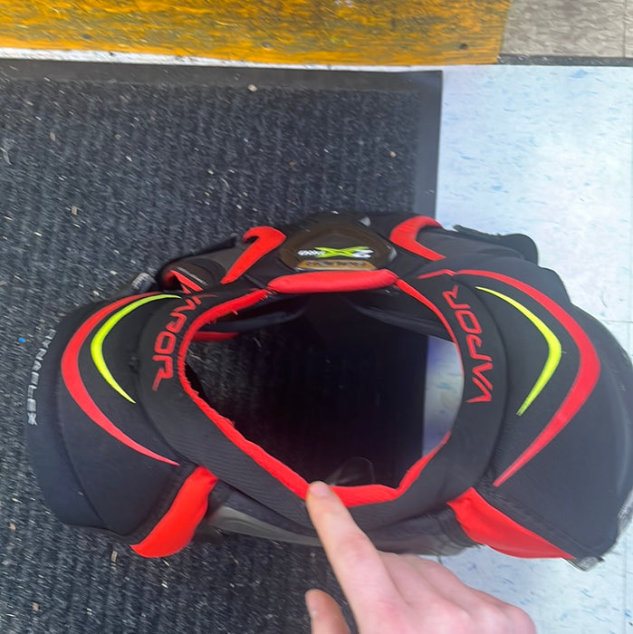 Used Bauer Vapor 2X Pro Senior Medium Shoulder Pads