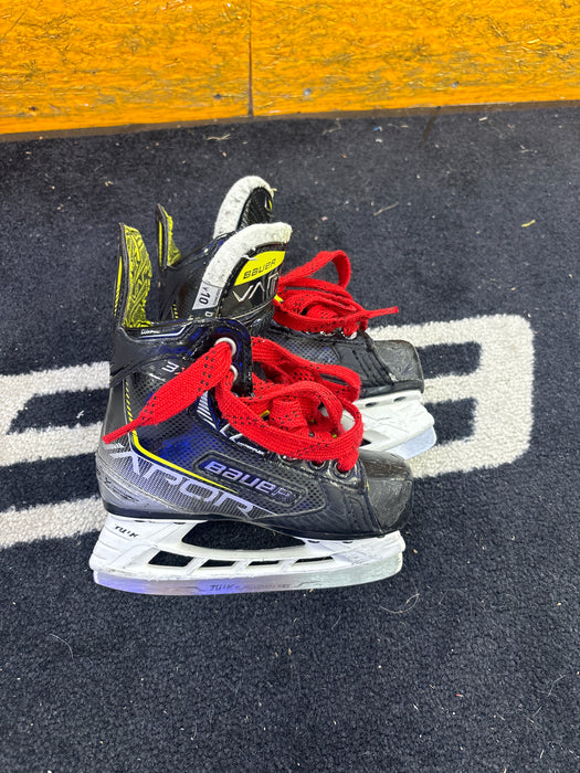 Used Bauer Vapor 3x Size 10.0D Youth Skates