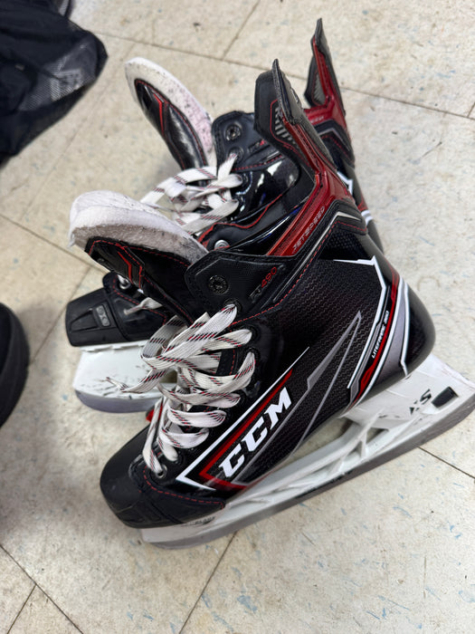 Used CCM JetSpeed FT490 Size 9.0EE Skates