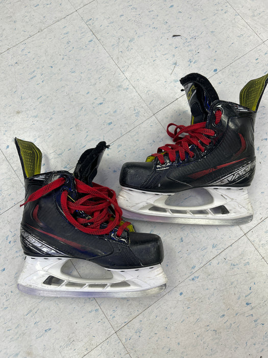 Used Bauer Vapor X2.6 Player Skates