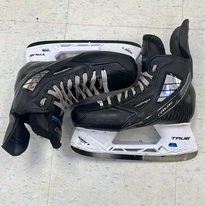 Used True TF Pro Custom Size 9 Player Skates