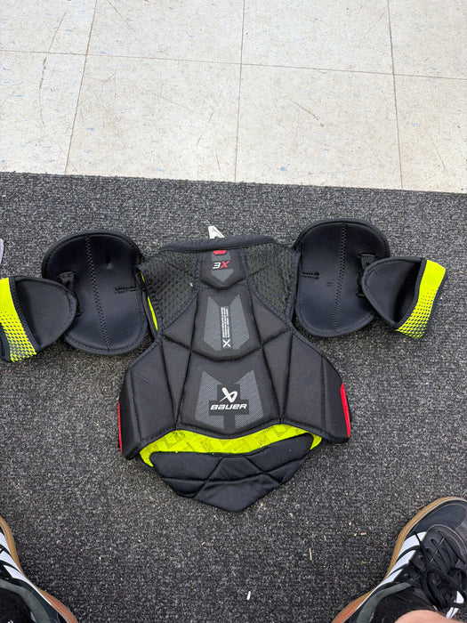 Used Bauer Vapor 3x Junior Small Shoulder Pads