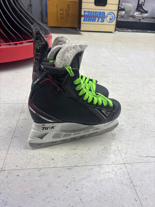 Used Graf PK7700 Player Skate Intermediate Size 5
