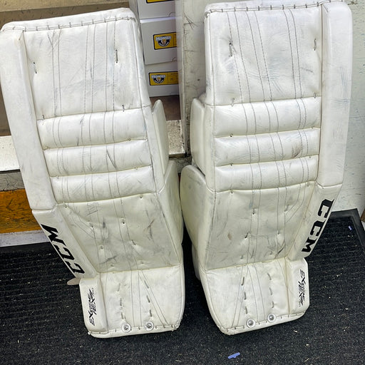 Used CCM Extreme Flex 760 32+1 Goal Pads