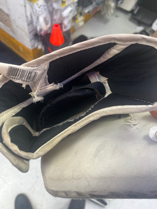 Used CCM P2.5 Junior Catcher and Blocker Set