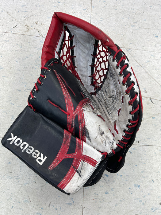 Used Reebok 7000 Junior Catcher and Blocker Set