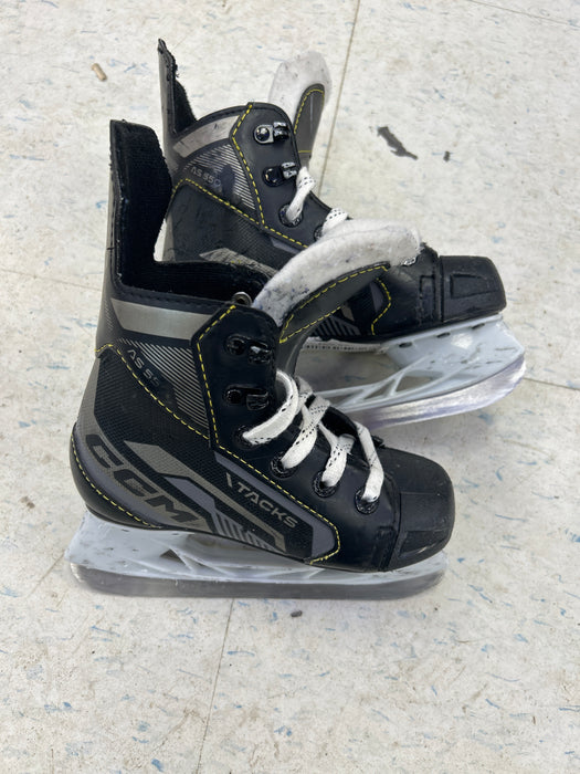 Used CCM Tacks AS550 Player Skates Size 10Y