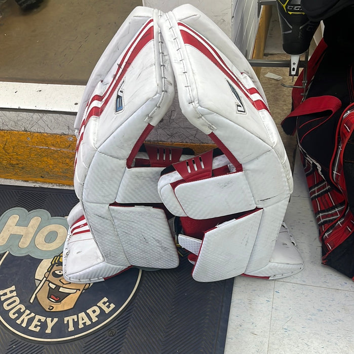Used Vaughn Velocity V9 28+2 Goal Pads