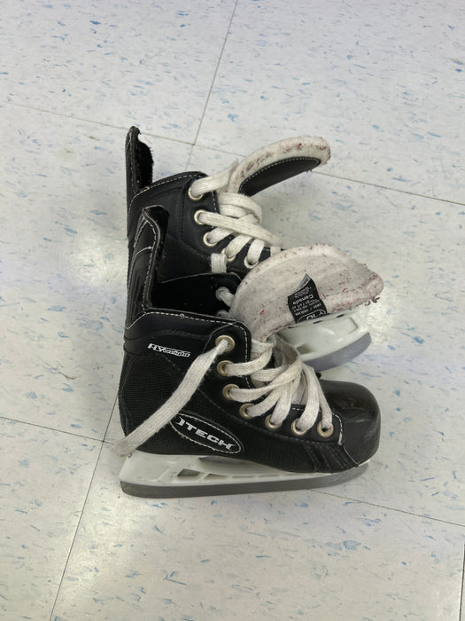 Used ITech Flyweight Youth Player Skates