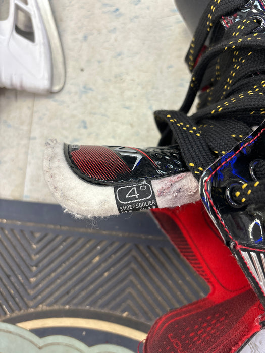 Used Bauer Vapor x2.7 Size 4.0 D Skates