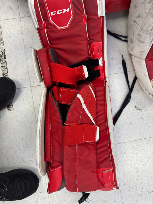 Used CCM E4.5 Leg Pads 30+1