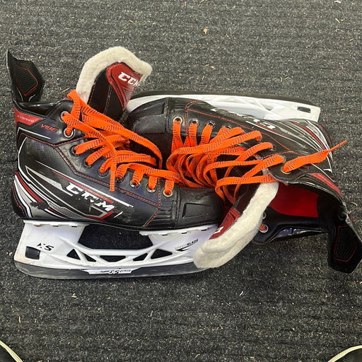 Used CCM JetSpeed VIBE Size 5.5 Player Skates