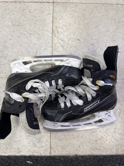 Used Bauer Supreme 160 Skates Size 4.5D