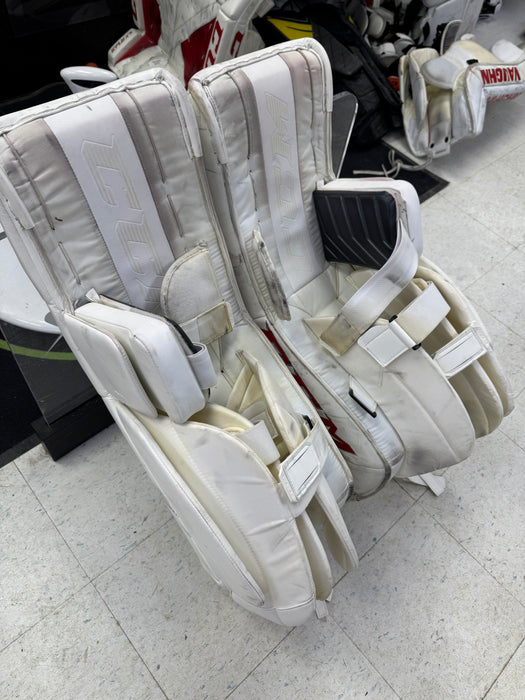 Used CCM EFLEX 5 Pro Leg Pads 34" + 1"