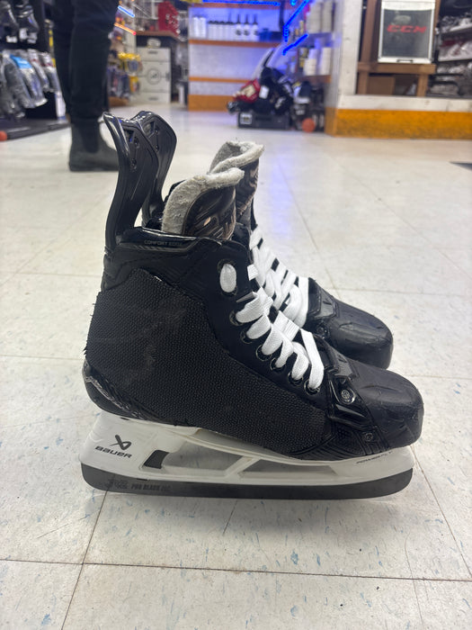 Used Bauer Supreme Shadow Senior Size 8 Fit 3